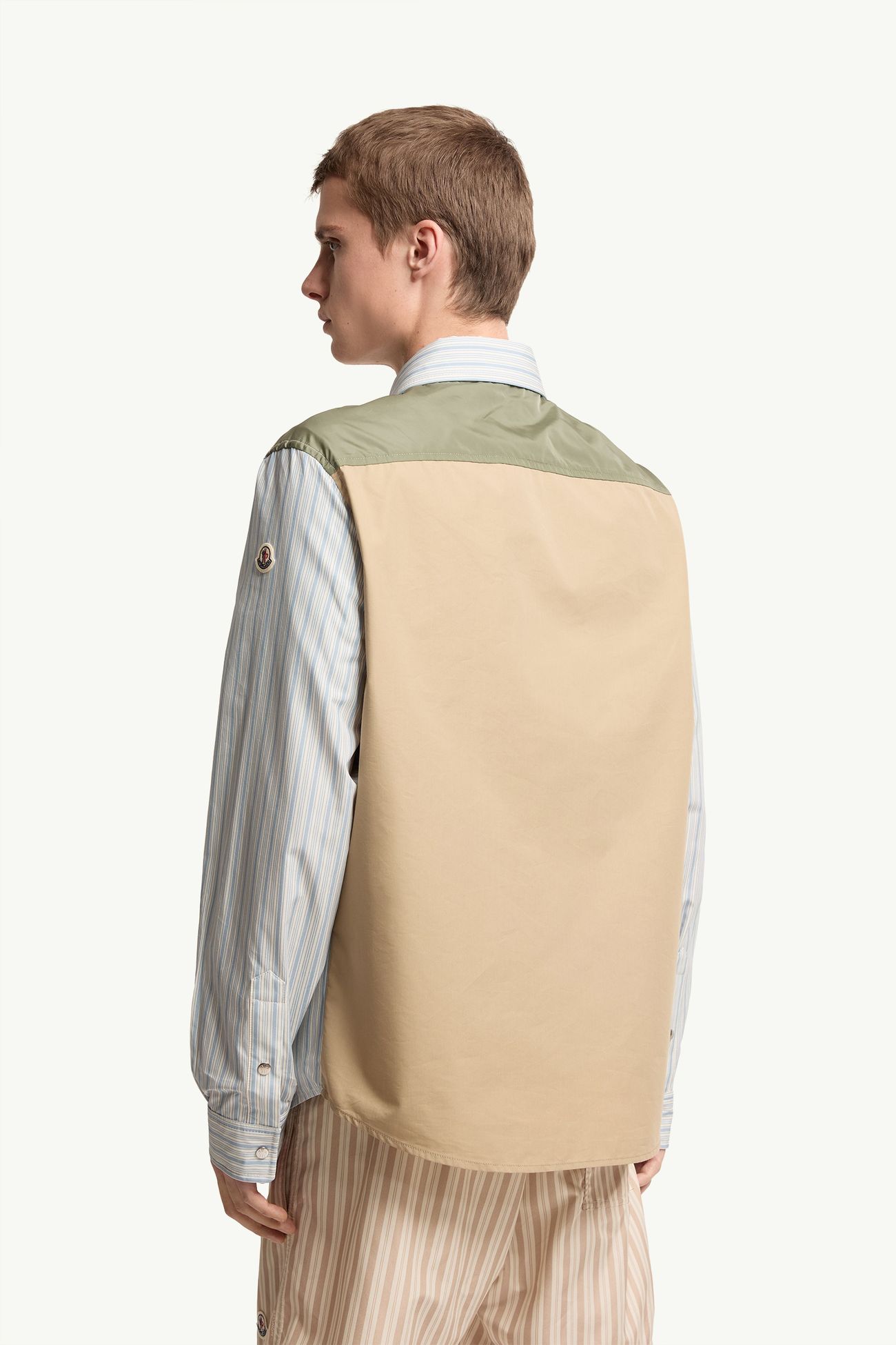 ์คํธ๋ผ์ดํ ์ฝํผ ํฌํ๋ฆฐ ์
์ธ ๋จ์ฑ ๋ผ์ดํธ ๋ธ๋ฃจ Moncler 4